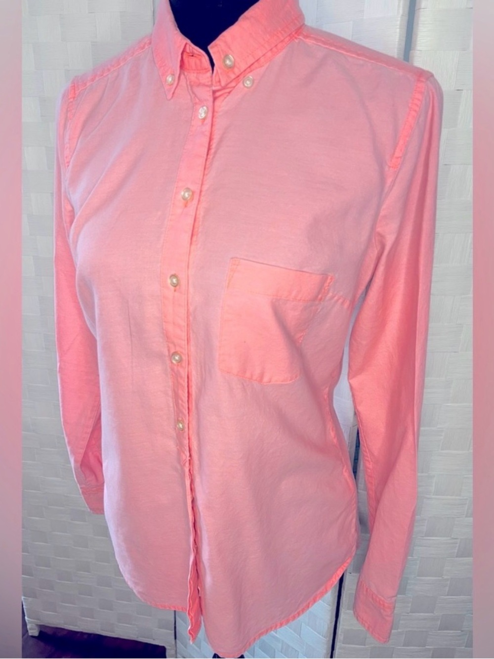 🪸 Gap Shrunken Boyfriend Button-Down Shirt